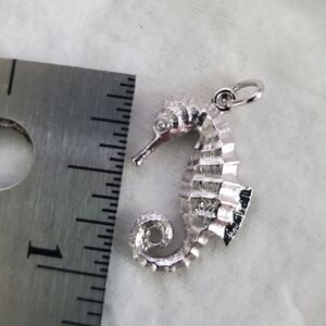 Sterling silver seahorse pendant